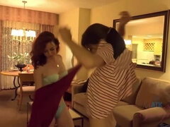 Entre bastidores, Lesbiana, Perforación, Orinar, Pov, Ducha, Flaco, Tetas