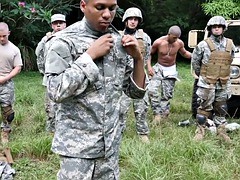 In den arsch, Armee, Spermaladung, Schwul, Handjob, Tätowierung, Uniform, Spanner