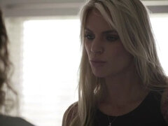 Grosser arsch, Blondine, Besamung, Kehlenfick, Hundestellung, Erotisch, Tittenfick, Spanner