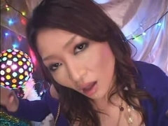 Gros seins, Sucer une bite, Japonaise, Plan cul à trois, Jouets