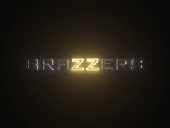 Grosser schwanz, Grosse titten, Blondine, Blasen, Braunhaarige, Spermaladung, Hd, Flotter dreier