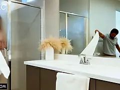 Blonde, Sucer une bite, Éjaculation interne, Hd, Masturbation, Monstre, Criant