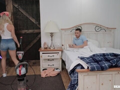 Cleaning Lady SlimThick Vic Hot Porn Video