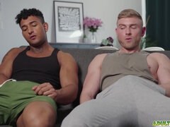 In den arsch, Arsch, Schwarz, Blondine, Blasen, Schwanz, Interrassisch, Masturbation