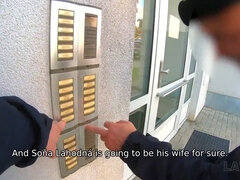 Freund, Vollbusig, Gehörnter ehemann, Handjob, Ehemann, Milf, Rau, Uniform