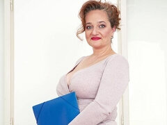 Leie, Grosser arsch, Grosse titten, Fingern, Lingerie, Reif, Milf, Solo