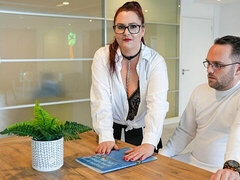 Belle grosse femme bgf, Grosse bite, Gros seins, Sucer une bite, Mère que j'aimerais baiser, Seins naturels, Bureau, Rousse roux