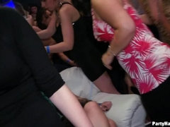 素人, デカチン, ブロンド, 着衣女と全裸男, 衣服着たままセックス, ダンス, ストッキング, スインガー