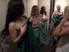 ぽっちゃり, フェラチオ, エロ熟女, バック, グループ, 淫乱熟女, オージー, フェラする