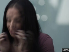 Grosse titten, Blondine, Vollbusig, Gehörnter ehemann, Kehlenfick, Schwanz, Milf, Spanisch