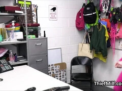 Leie, Grosse titten, Hardcore, Milf, Geld, Büro, Pov, Gestohlen