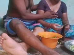 Tante, Blasen, Sperma im mund, Fingern, Handjob, Selbstgemacht, Japanische massage, Erotischer film