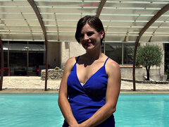 アナル, バック, フランス人, 手コキする, 異人種間, アウトドア, プール, タトゥー