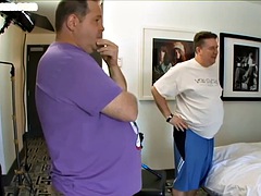 69 negenenzestig, Enthousiasteling, Mooie dikke vrouwen, Blond, Pijpbeurt, Dik, Tatoeage, Trio