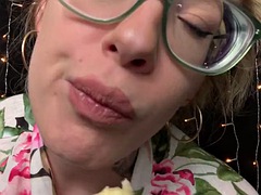 Blonde, Sucer une bite, Branlette thaïlandaise, Léchez