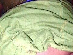 彼氏, イく瞬間, 手コキする, 人妻の, インド人, キス, 義母, 三人