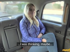 Enthousiasteling, Blond, Pijpbeurt, Auto, Hondjeshouding, Sperma in gezicht, Buiten, Gezichtspunt