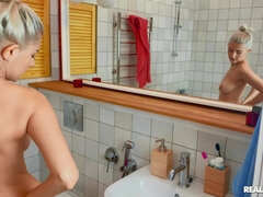 Enthousiasteling, Badkamer, Lul, Europees, Masturbatie, Douche, Tiener, Bekijker