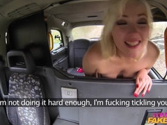 Жопа, Язык в попке, Дилдо, Фетиш, Лесбиянка, Лизание, На природе, Киски