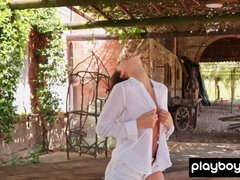 Italian muse shows her big boobs outdoor