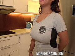 Leie, Asiatisch, Grosser schwanz, Blasen, Hausmädchen, Realität, Rasiert, Strümpfe