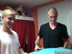 Leie, Blondine, Braunhaarige, Hochschule, Studentenwohnheim, Gruppe, Zierlich, Dürr