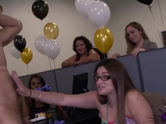 Mamada, Semen en la boca, Corridas, Grupo, Fiesta, Coño, Chupando, Tetas