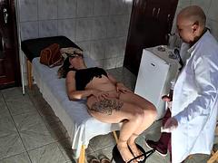 In den arsch, Arzt, Frau, Fingern, Hd, Masturbation, Portugiesisch, Muschi