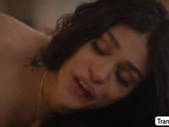 アナル, デカパイ, 巨乳な, イマラチオ, レディボーイ, コキ, シーメール