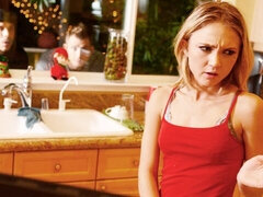 Grosse bite, Blonde, En levrette, Seins naturels, Petite femme, Cheveux courts, Adolescente, Nénés