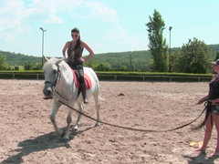 Lieveling, Grote mammen, Zwart, Rijden, Alleen