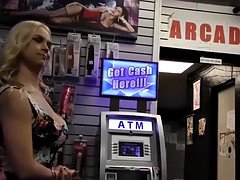 アナル, デカパイ, 巨乳な, イく瞬間, 顔射, のぞき穴, 異人種間, ポルノスター