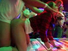 ブロンド, フェラチオ, 衣服着たままセックス, 異人種間, レズビアン, ポルノスター, オマンコ, 濡れ