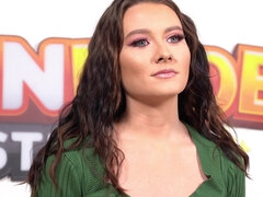 18 jaar, Grote lul, Bruinharig, Sperma shot, Lul, Masturbatie, Tiener, Tieten likken