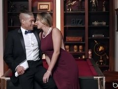 Cul, Grosse bite, Gros seins, Sucer une bite, Tromperie, Robe, Branlette thaïlandaise, Énorme