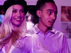 Блондинки, Волосатые, Лесбиянка, Лизание, Мастурбация, Киски, Чулки, Молоденькие