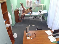 医者, バック, 手コキする, なめる, 看護婦, オフィス, オマンコ, ユニフォーム