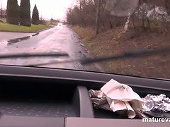 フェラチオ, 車, エロ熟女, なめる, 熟年, 淫乱熟女, オマンコ, フェラする