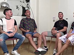 Tetona, Europeo, Divertido, Grupo, Sexo duro, Ducha, Español, Tetas