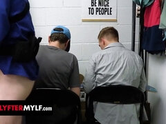 Rubia, Engañando, Corridas, Hd, Madres para coger, Oficina, Trio, Tetas