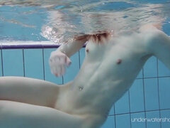 Tussi, Tschechisch, Frau, Hd, Öffentlich, Jungendliche (18+), Titten, Unter wasser