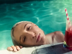 Kont, Grote kont, Bruinharig, Zoenen, Lesbisch, Likken, Kut duiken, Tatoeage