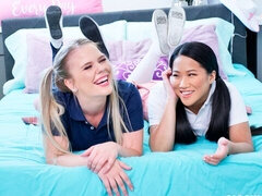 Enthousiasteling, Lieveling, Grote lul, Blond, Hondjeshouding, Natuurlijke tieten, Klein, Tiener