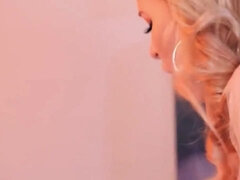 Big Boobs Mom Alix Lynx Has Spiritual Lovemaking