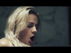 Beauté, Bikini, Blonde, Sucer une bite, Pieds, Embrassement, Culottes ou slips, Mamelons bombés