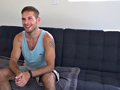 Amateur, Homosexuelle, Poilue, Masturbation, Solo, Tatouage