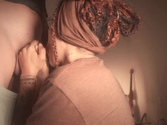 Leie, In den arsch, Grosser arsch, Braunhaarige, Paar, Besamung, Fingern, Masturbation