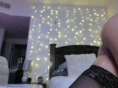 Cute hussy jaw-dropping online show