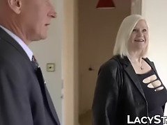 Curvy blonda gilf receives facial after riding him hard