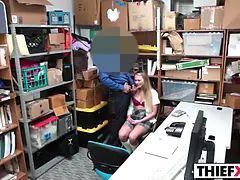 Leie, Arsch, Grosser schwanz, Blasen, Büro, Bestrafung, Schreiend, Jungendliche (18+)